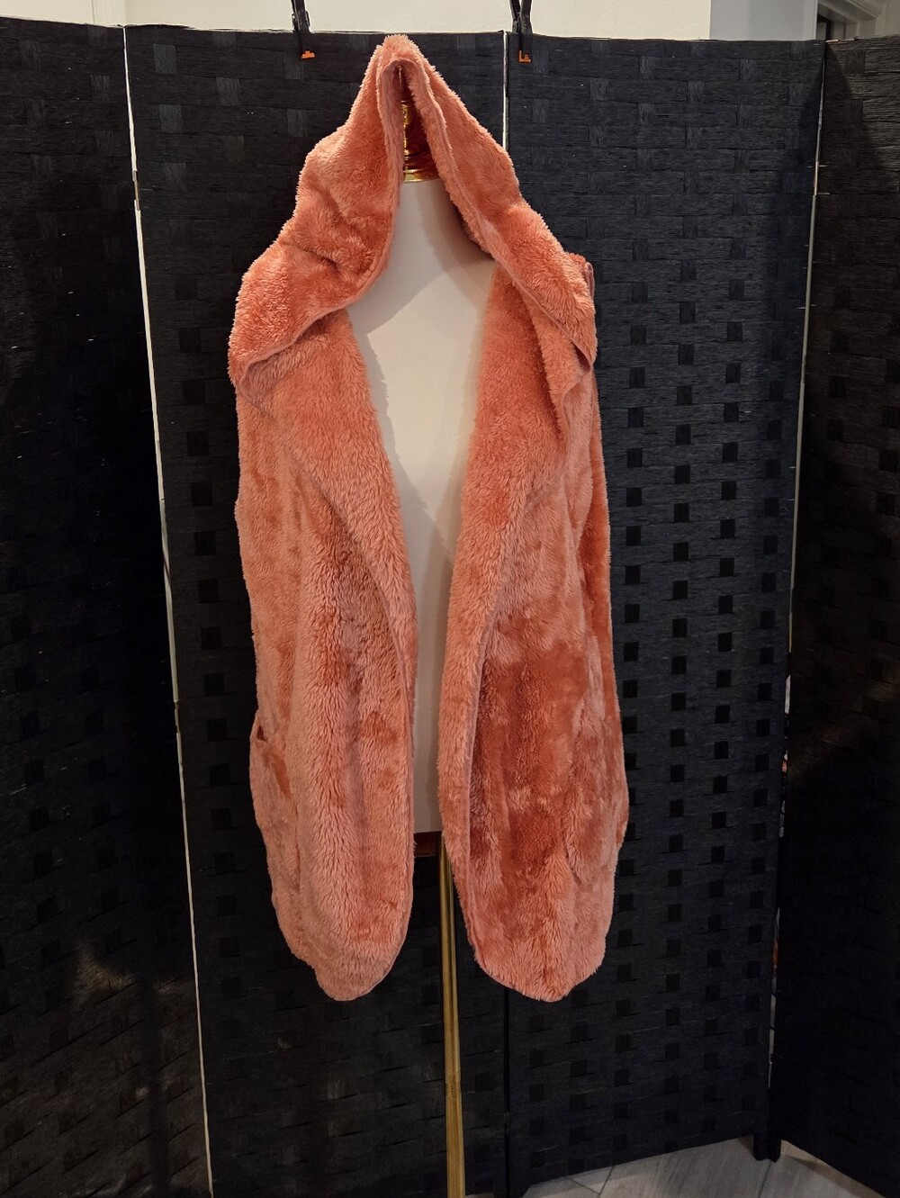 NWOT Zenana Outfitters Fuzzy Hooded Vest Open Front Coral Jacket L